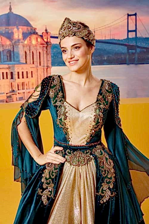 Alternative view of Bindallı Şalvarlı Model 3