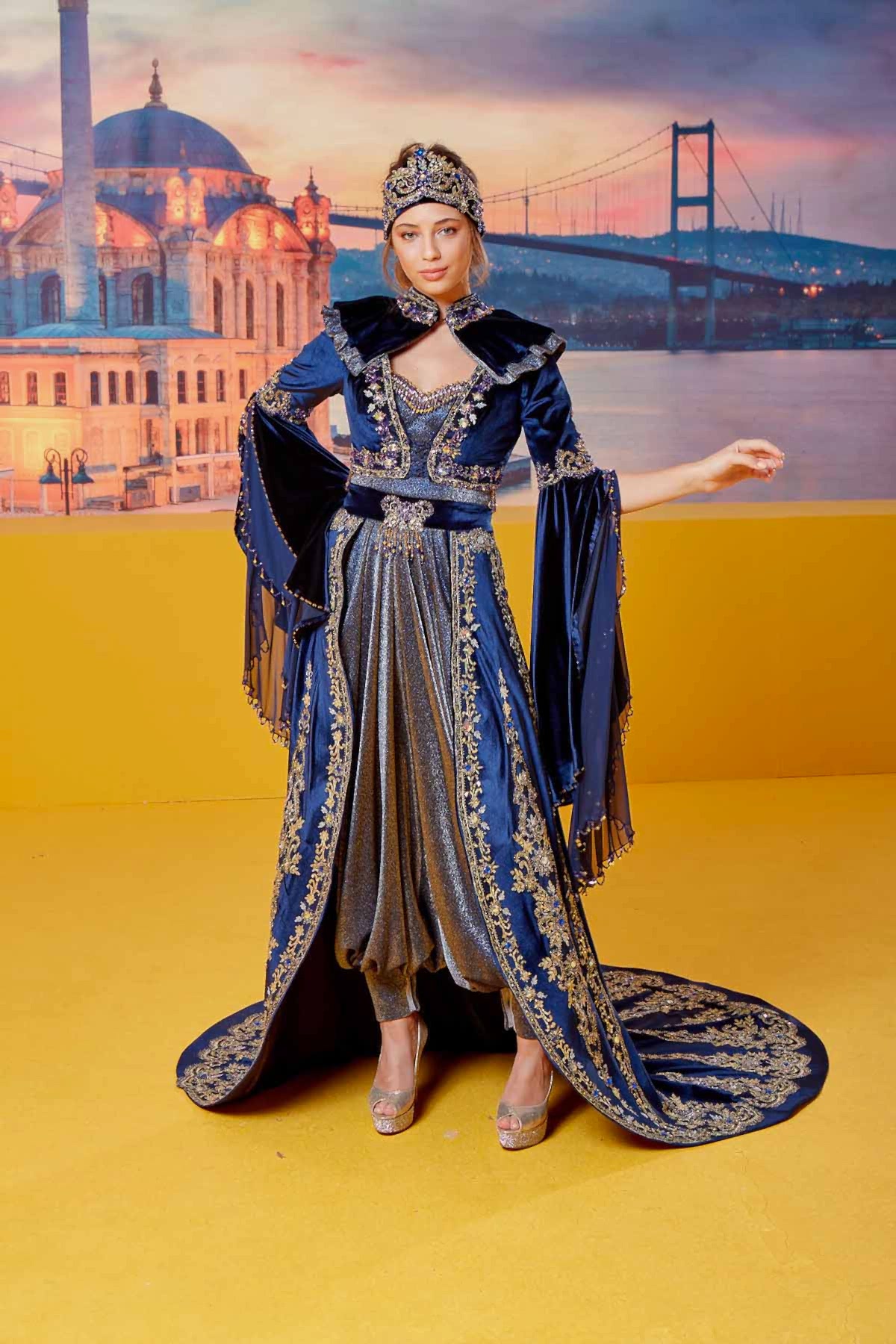 Bindallı Şalvarlı Model 4