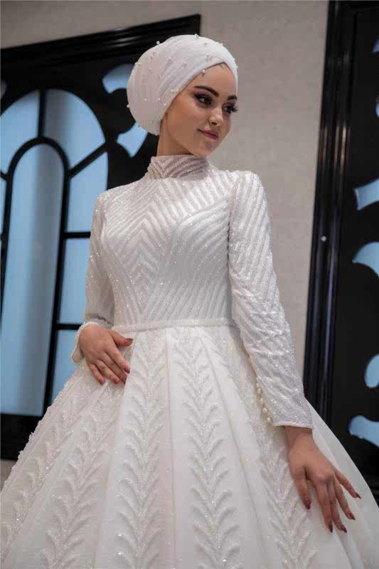 Alternative view of Hakim Yaka Kristal İşlemeli Prense Model Tesettür Gelinlik