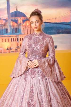 Alternative view of Nişanlık Prenses Model 12