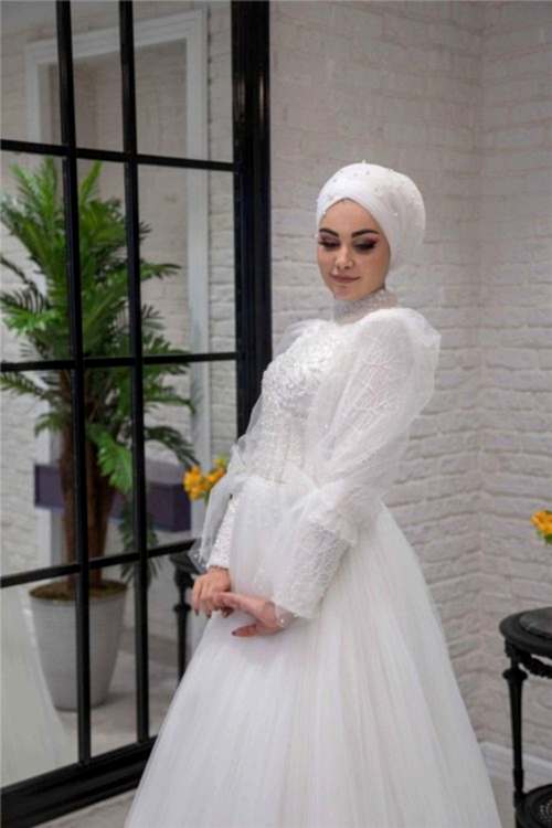 Uzun Kollu Dantel İşlemeli Prenses Model Tesettür Gelinlik